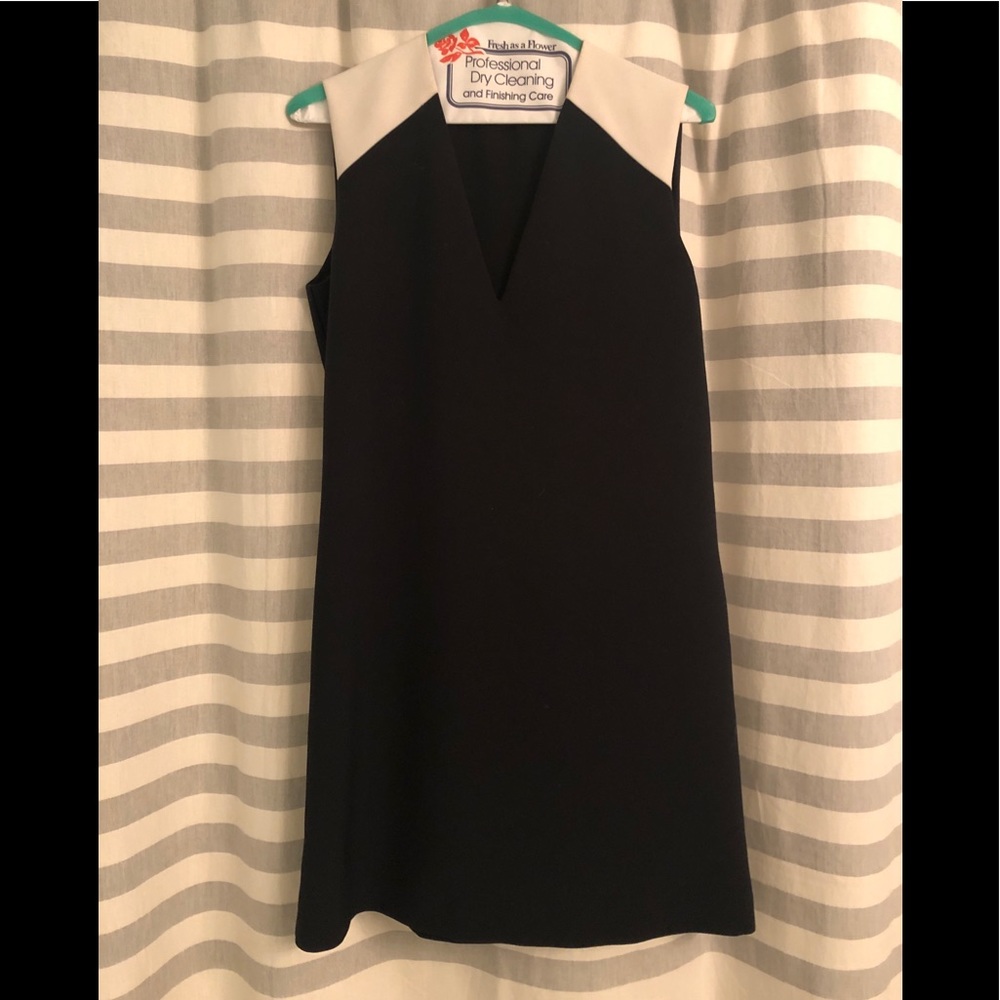CWonder Sz 0 Black and White Shift Dress